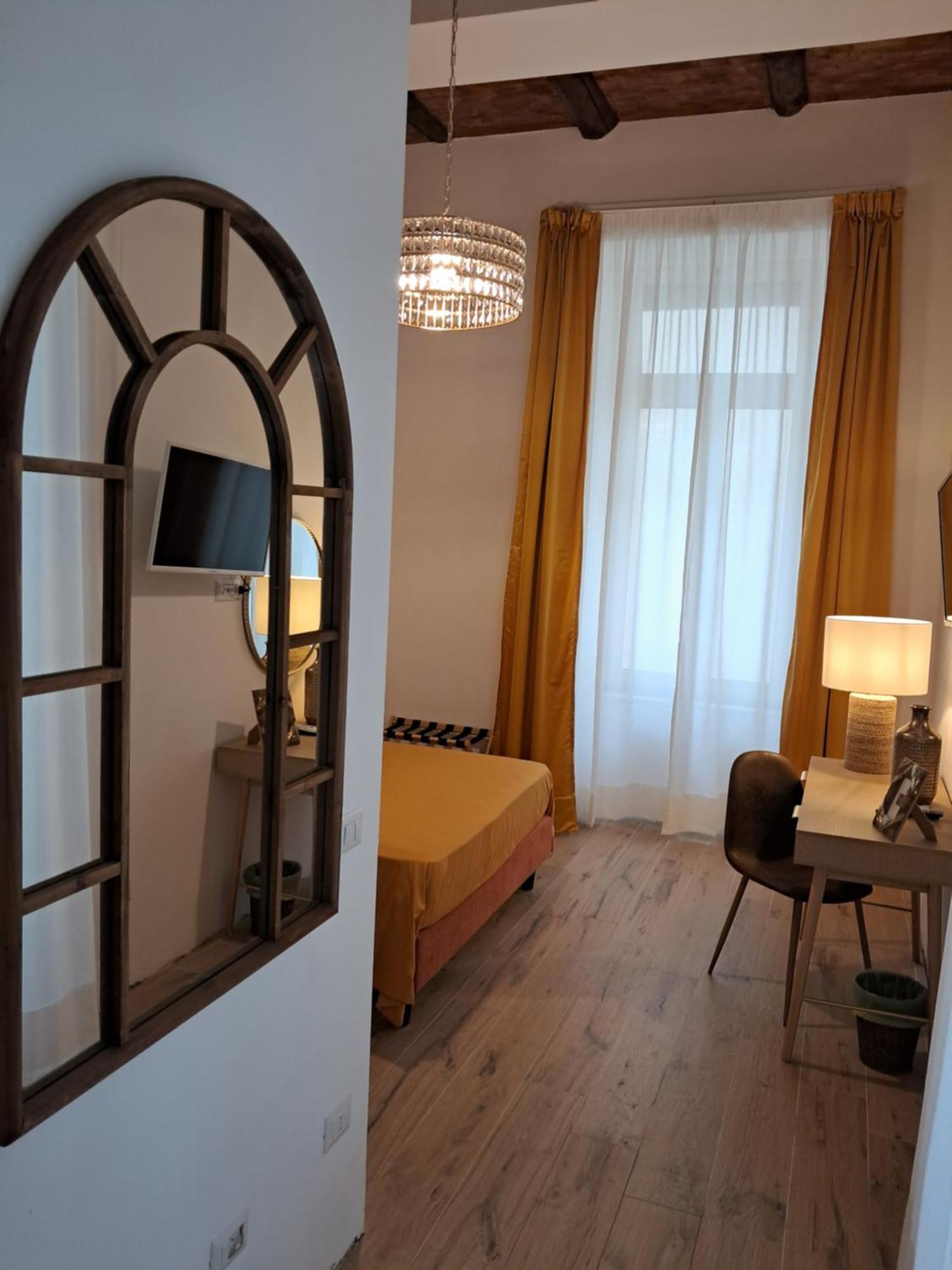 Domus Sirena Hotel Наполи Екстериор снимка