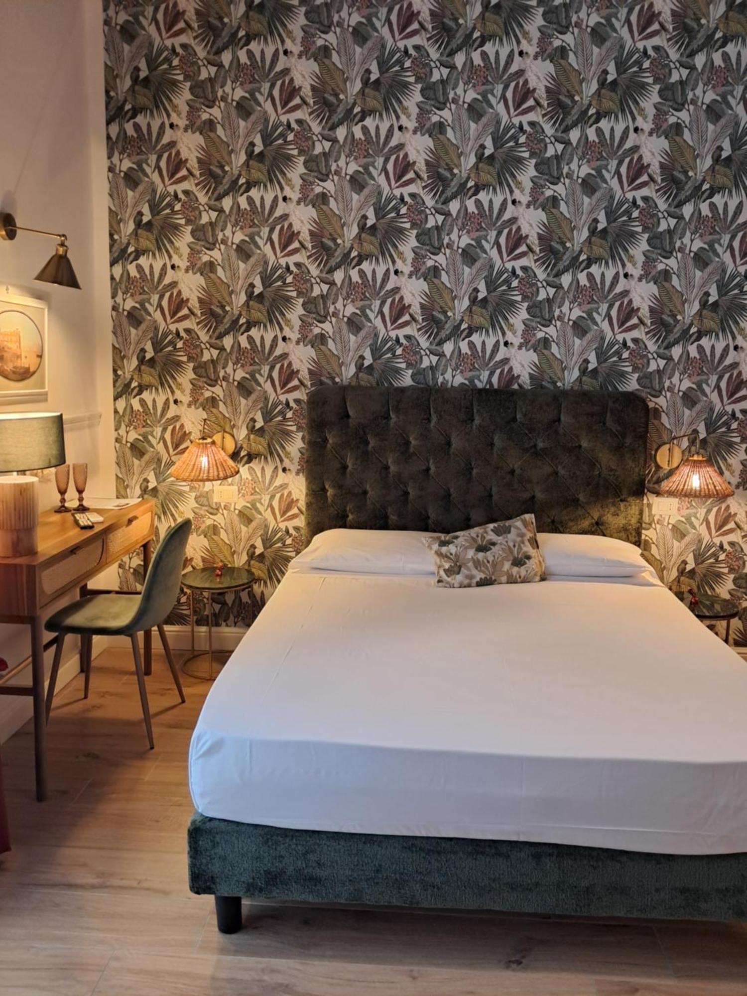 Domus Sirena Hotel Наполи Екстериор снимка